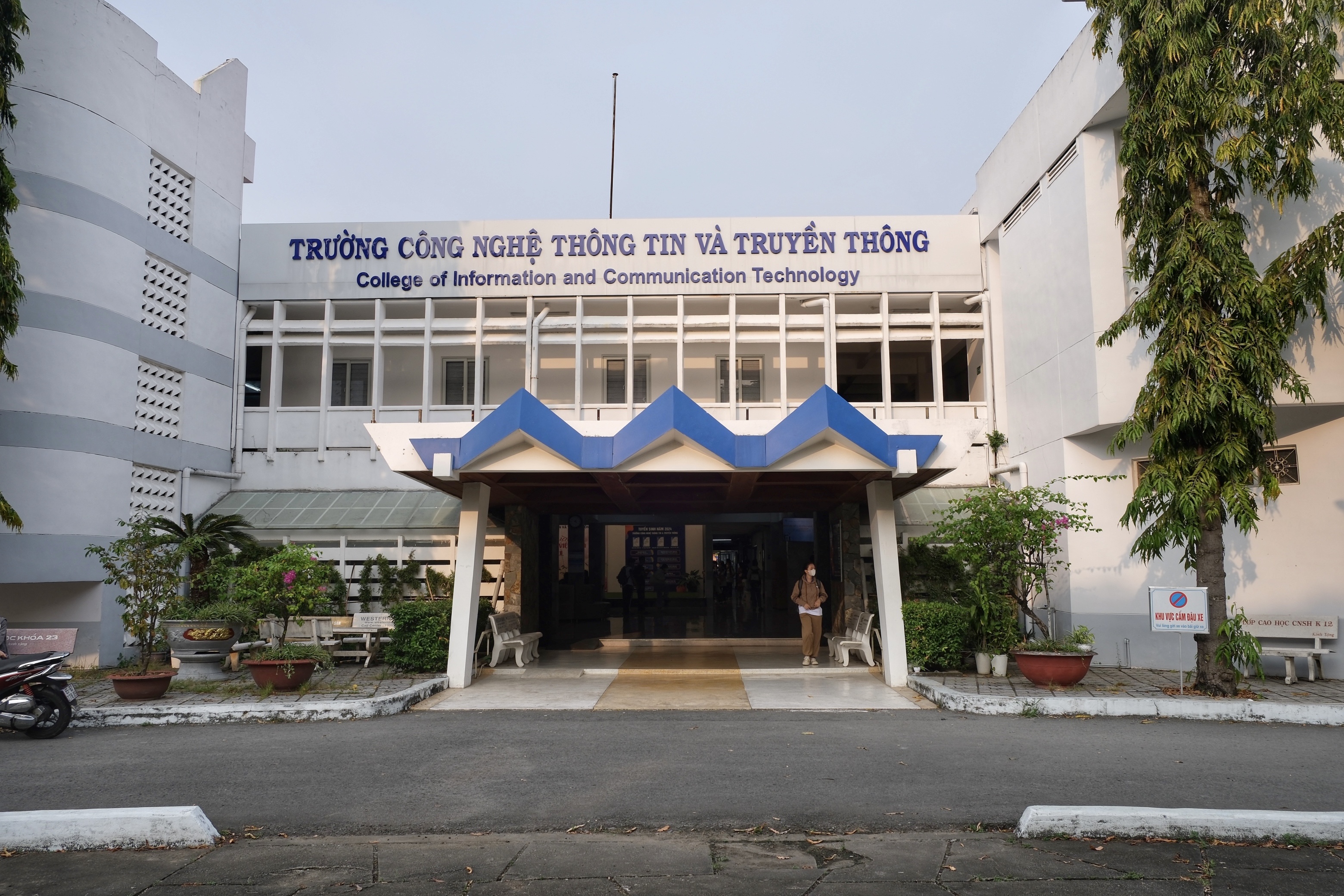 Can Tho University’s modernist campus, designed with geometric concrete patterns and passive ventilation features.